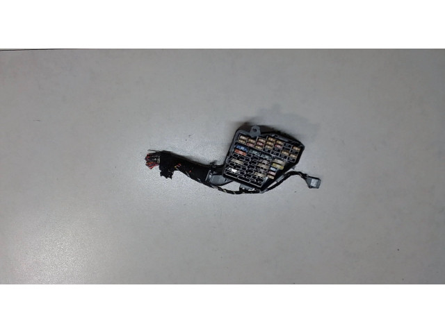 Блок предохранителей Audi A8 (D3) 2002-2005 8D1941824, 8D2941824 4.2