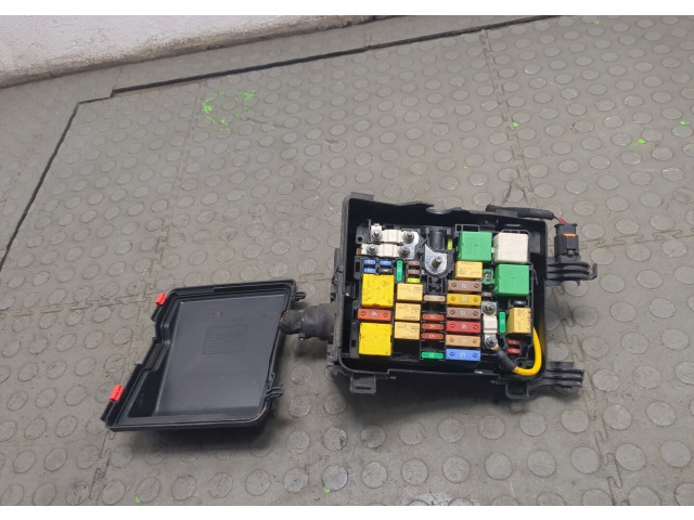 Блок предохранителей Citroen C4 Picasso 2016-2018