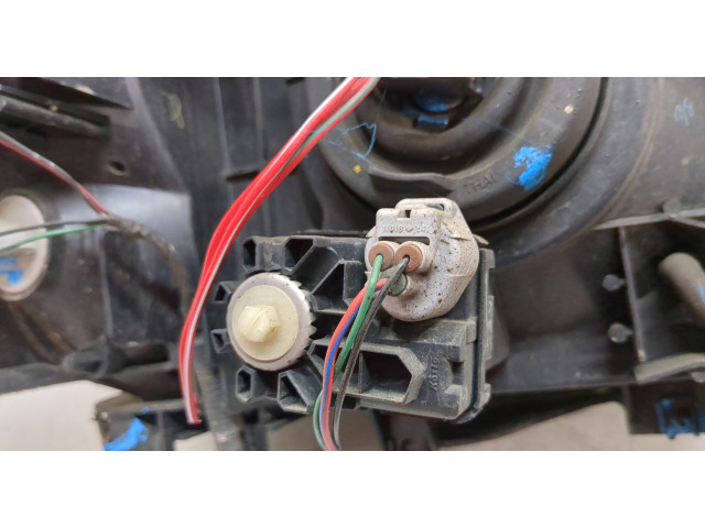 Фара передняя  Ford Ranger 2006-2012 левая 