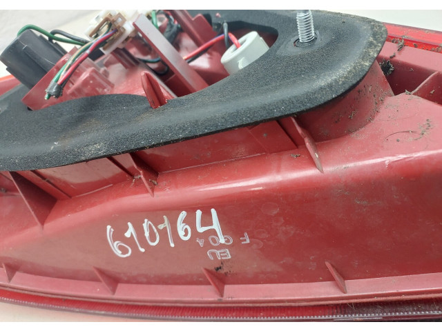 Задний фонарь