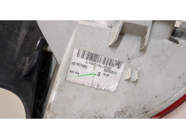 Задний фонарь