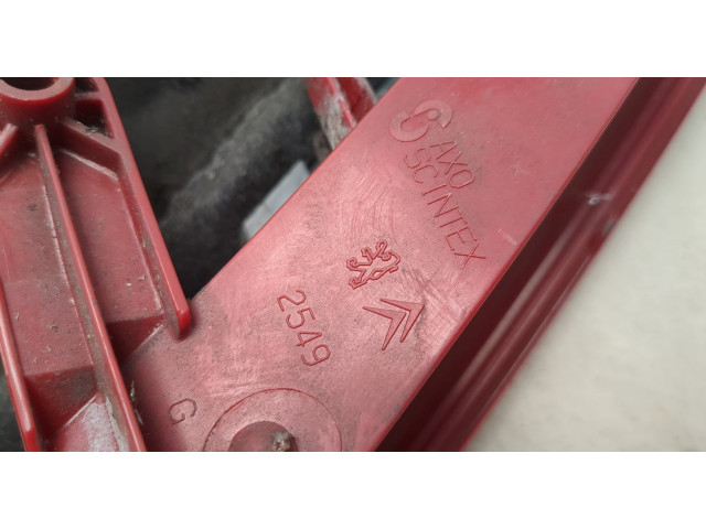 Задний фонарь          