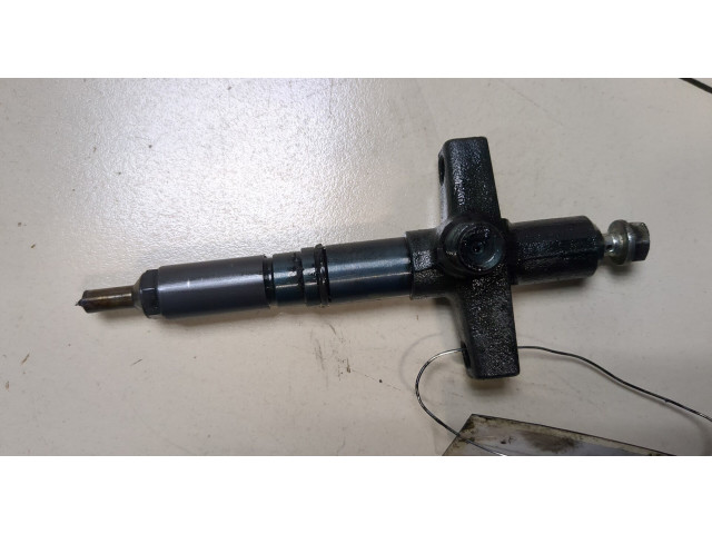 Форсунка топливная Mitsubishi Pajero / Montero 2000-2006