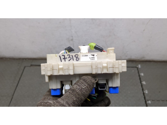 Блок предохранителей  Infiniti QX56 2010-2013         