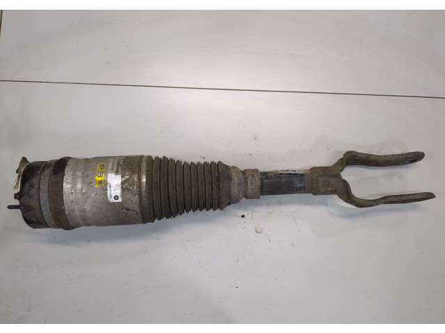 Стойка амортизатора  Jeep Grand Cherokee 2013- 6821887aa     3  дизель