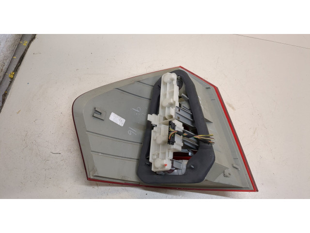 Задний фонарь          