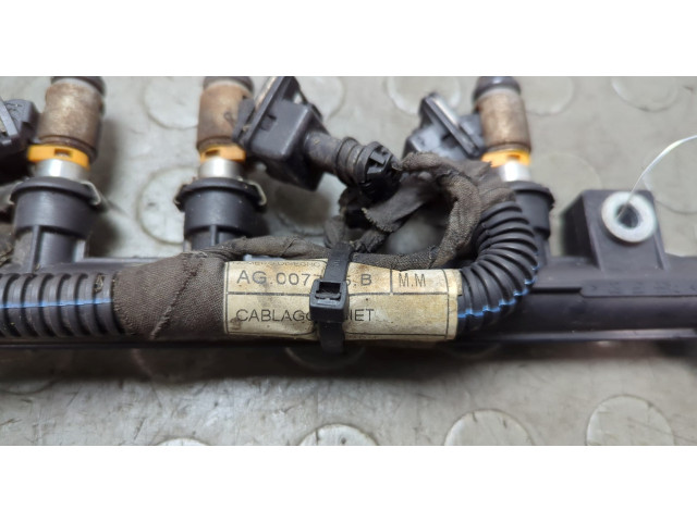 Форсунка топливная Fiat Grande Punto 2005-2010