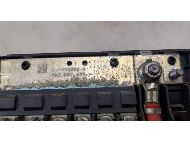 Блок предохранителей Volkswagen Golf 6 2009-2012