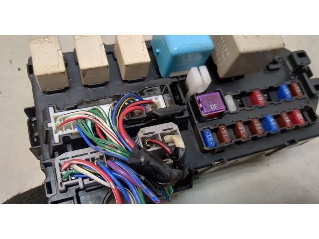 Блок предохранителей Daihatsu Terios 2