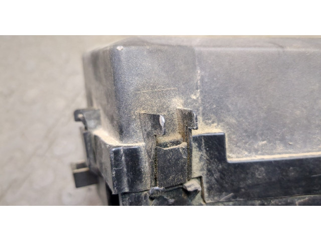 Блок предохранителей  Subaru Tribeca (B9) 2004-2007         