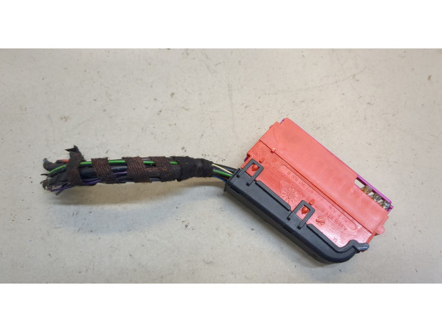 Блок предохранителей  Audi A8 (D4) 2010-2017         