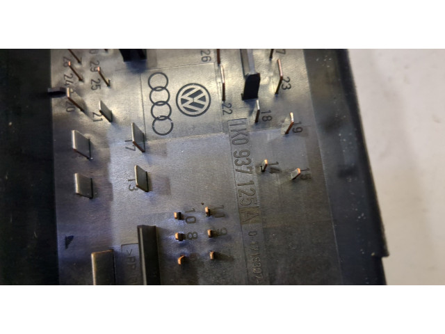 Блок предохранителей Volkswagen Golf Plus 1K0937125A, 1K0937132F