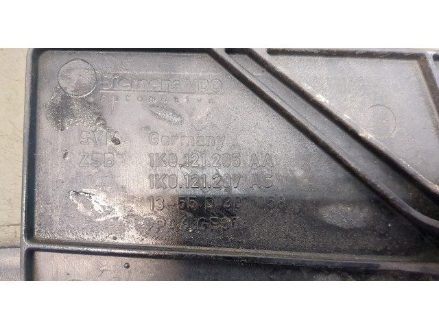 Вентилятор радиатора  Volkswagen Golf 5 2003-2009           