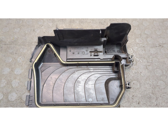 Крышка блока предохранителей Infiniti QX30 2016-2019 243835DA6B, 243825DA6A, A2465400182