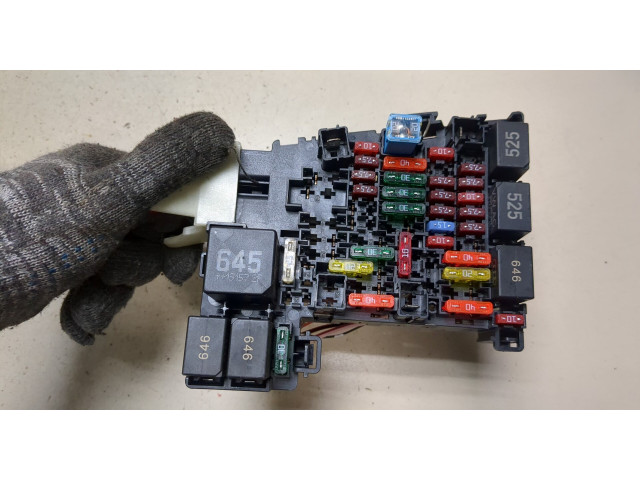 Блок предохранителей Volkswagen Jetta 7 2018-