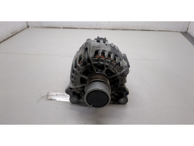 Генератор Skoda Octavia (A7) 2013-2023 04E903015