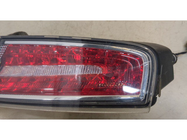 Задний фонарь          