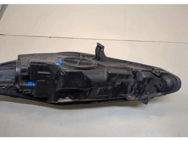 Фара передняя  Ford Fiesta 2008-2013 правая 