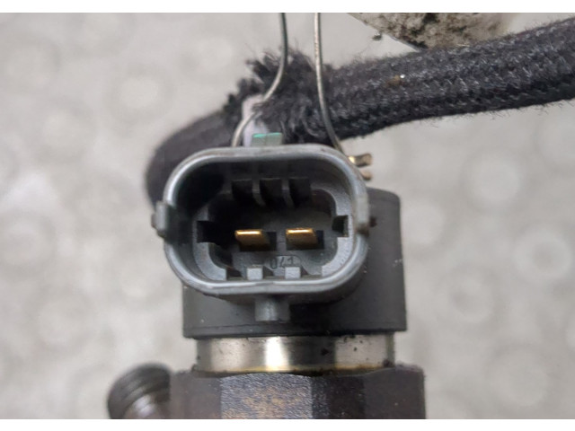 Форсунка топливная Volvo XC70 2000-2007 8603595