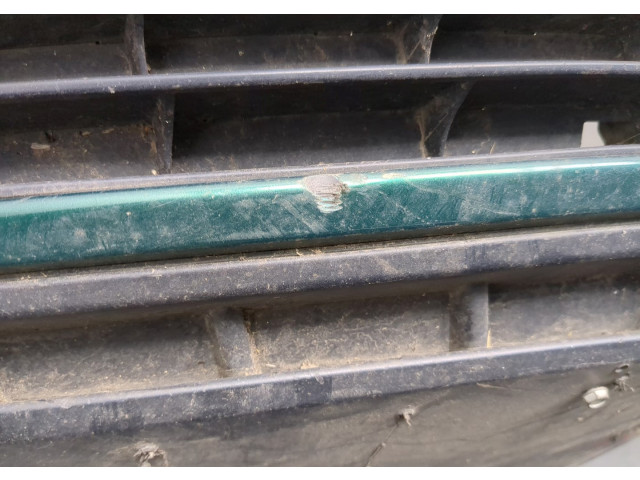 Бампер  Audi A4 (B5) 1994-2000 передний   