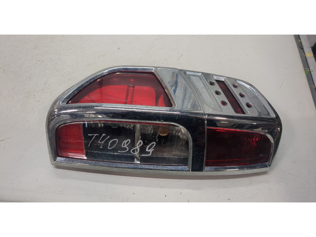 Задний фонарь Nissan Navara 2005-2015