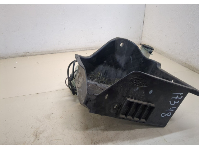 Бачок омывателя  Lincoln Navigator 2006-2014    