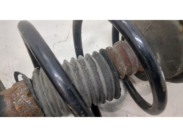 Стойка амортизатора  Pontiac Vibe 1 2002-2008      