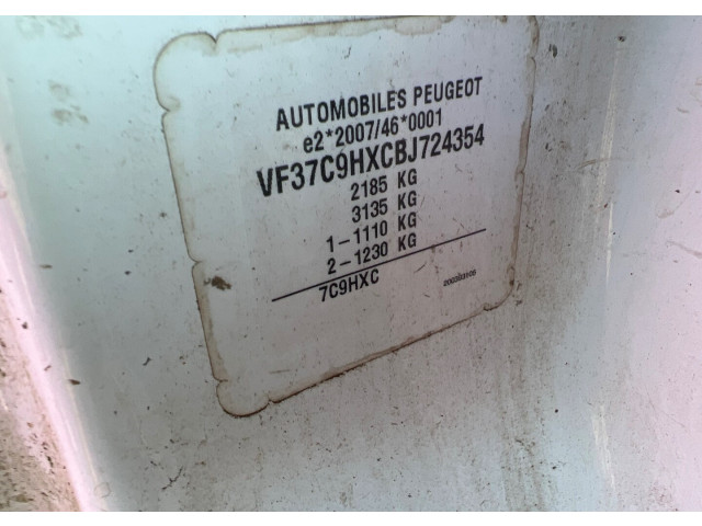 Форсунка топливная  Peugeot Partner 2008-2012    0445110311     