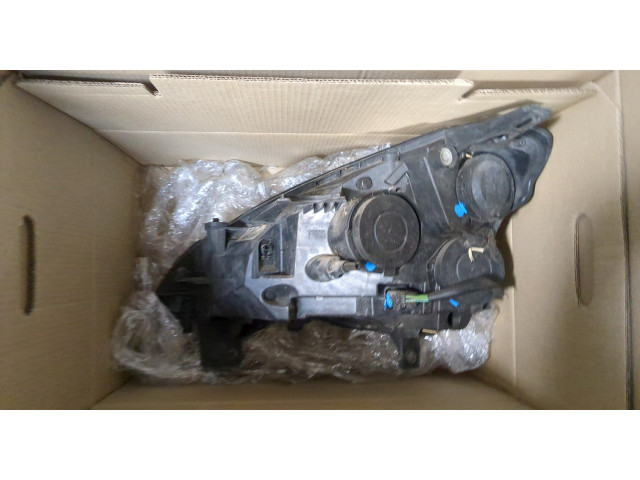 Фара передняя  Peugeot Partner 2012-2015 правая 