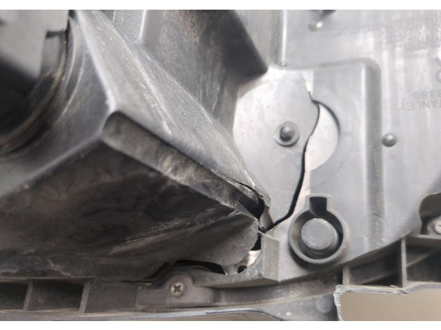 Фара передняя Mazda CX-9 2016-2022 правая