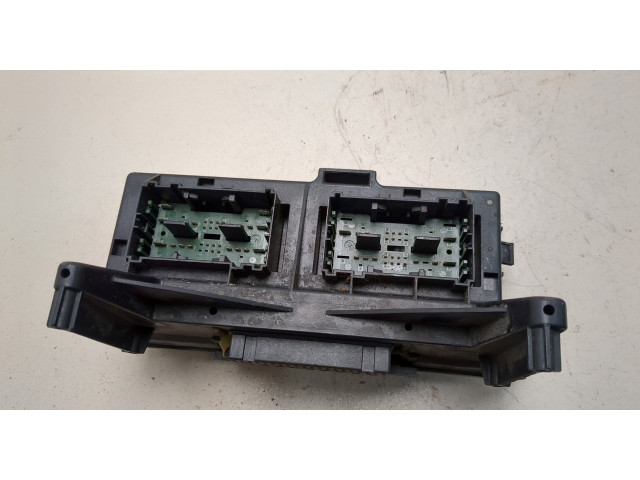 Блок предохранителей  Jeep Commander 2006-2010         