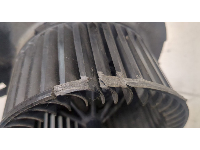 Моторчик печки  Skoda Octavia (A5) 2008-2013          