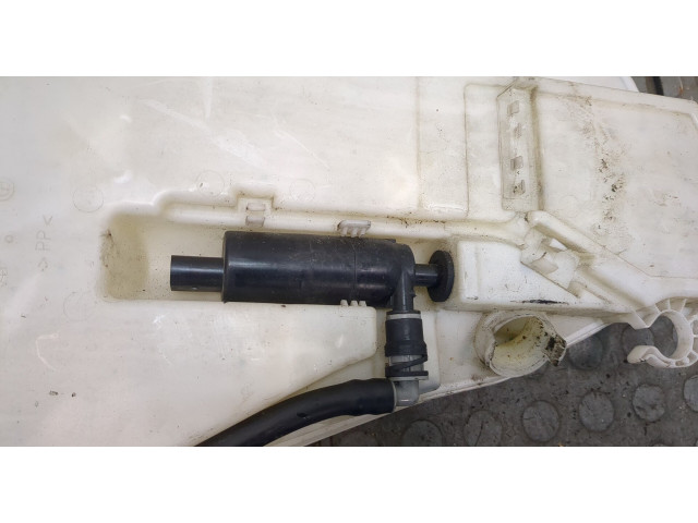 Бачок омывателя BMW 5 F07 Gran Turismo 2009-2013