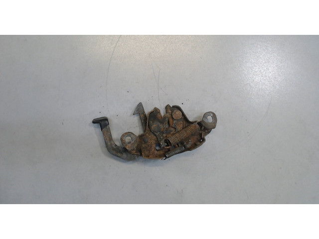 Замок капота Nissan Elgrand 1997-2002