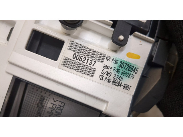 Панель приборов  Volvo V50 2004-2007       30728645, 69594880T     