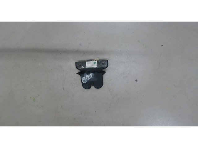 Zámek zadních dveří