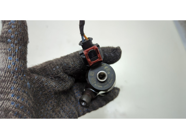 Форсунка топливная Jaguar XE 2015-2025 0445110664