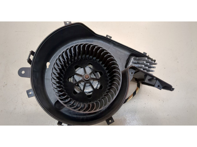 Моторчик печки  Cadillac BLS 2006-2009        