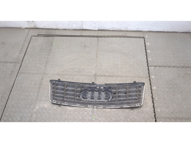 Решетка радиатора  Audi A4 (B6) 2000-2006          8H0853651B