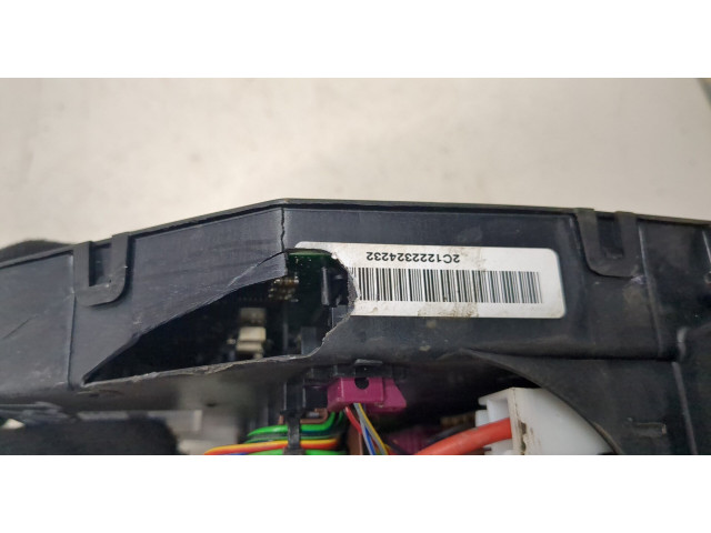 Блок предохранителей  Mercedes C W204 2007-2013           2.1