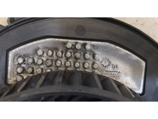 Моторчик печки Skoda SuperB 2015-