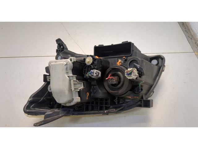 Фара передняя  Toyota Avensis 2 2003-2008 правая 