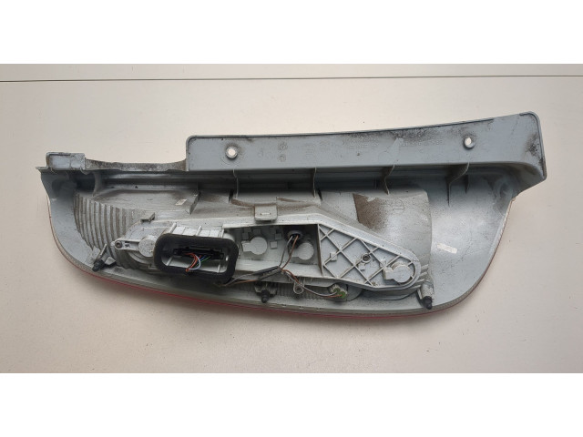 Задний фонарь          