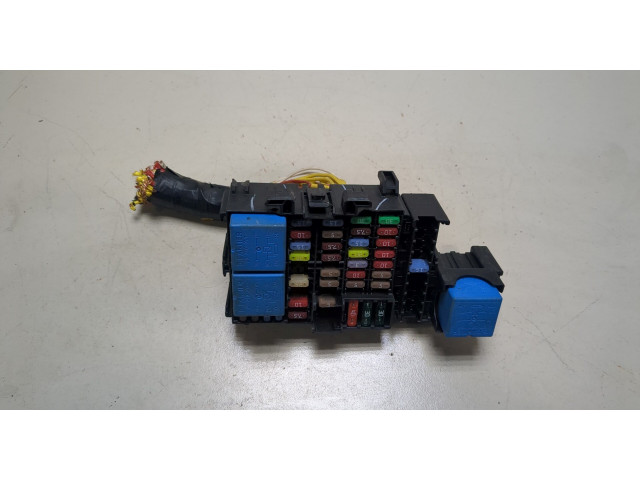 Блок предохранителей Dacia Duster 2010-2017 1.5