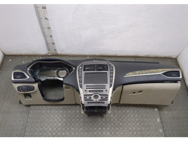 Панель приборов  Lincoln MKZ 2016-2020       HP5Z10849CE     