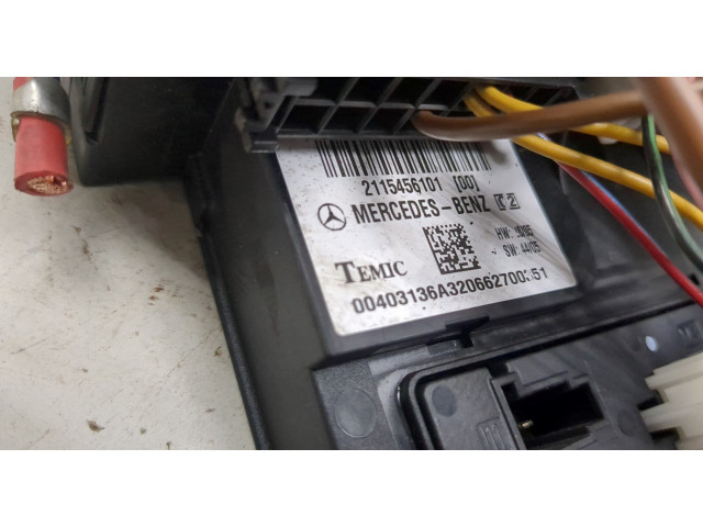 Блок предохранителей Mercedes CLS C219 2004-2010