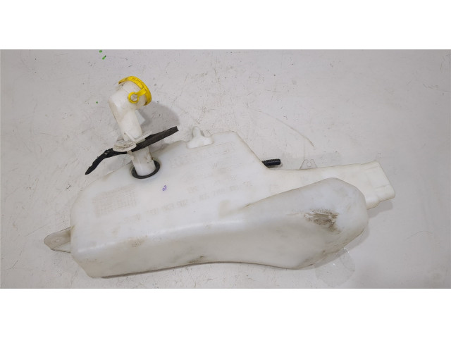 Бачок омывателя  Volkswagen Passat 5 1996-2000 7700843902     1.6