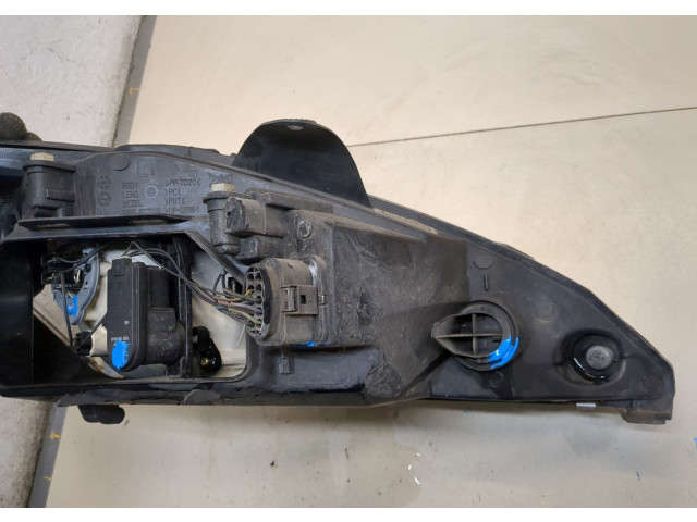 Фара передняя  Ford Focus 1 1998-2004 левая 