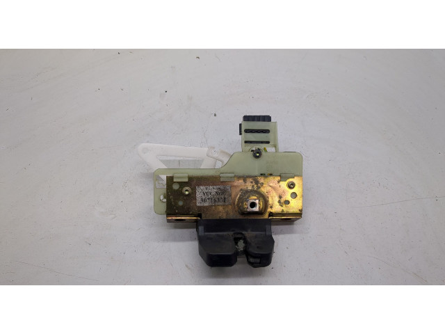 Замок багажника  Volvo V70 2001-2008       