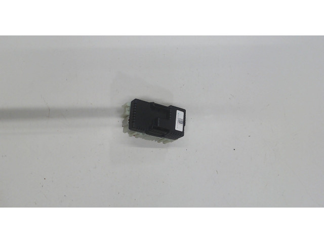 Блок предохранителей  Volvo S60 2010-2013          